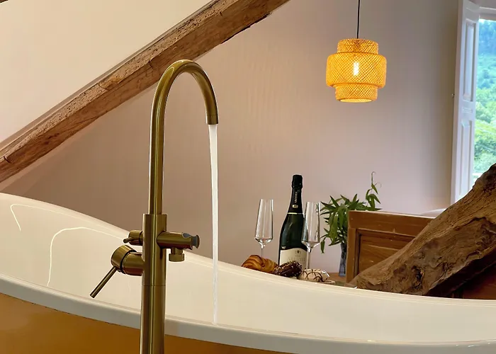 Villa Boutique 1880-Romantic Historic Boutique Hotel With Outdoor Jacuzzi